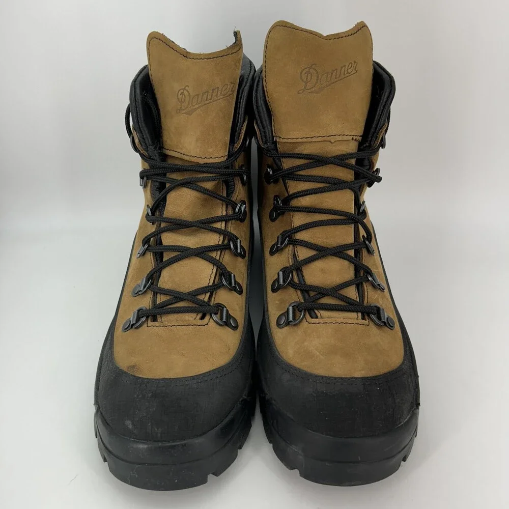 Danner Combat Hiker Boots Mens Size 11.5 Brown Nubuck Vibram USA Tactical Army